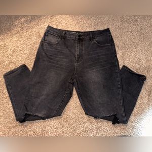 Black distressed mom jean